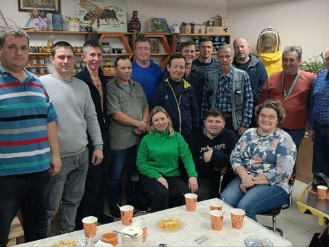 Встреча пчеловодов в уютных стенах Пчелотеки